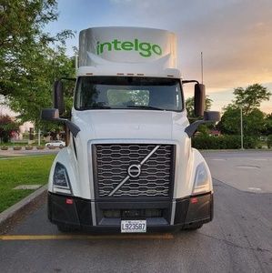 Meet your Posher, Yves